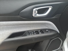 Used 2024  Jeep Compass Latitude 4x4 at Best Choice Motors near Lafayette&comma; IN