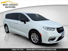 Used 2024  Chrysler Pacifica Touring L FWD at Best Choice Motors near Lafayette&comma; IN