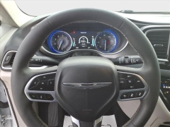 Used 2024  Chrysler Pacifica Touring L FWD at Best Choice Motors near Lafayette&comma; IN