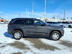 Used 2023  Jeep Grand Cherokee Laredo 4x4 at Best Choice Motors near Lafayette&comma; IN