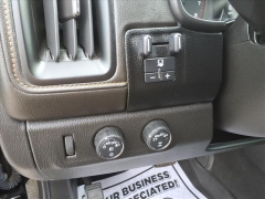 Used 2022  GMC Canyon 4WD Crew Cab 141" AT4 w&sol;Cloth at Best Choice Motors near Lafayette&comma; IN