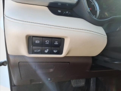 Used 2020  Toyota Highlander Hybrid 4d SUV FWD Platinum at Best Choice Motors near Lafayette&comma; IN