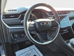 Used 2023  Jeep Grand Cherokee Laredo 4x4 at Best Choice Motors near Lafayette&comma; IN