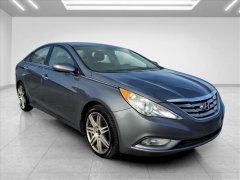 Used 2012  Hyundai Sonata 4d Sedan SE at Best Choice Motors near Lafayette&comma; IN