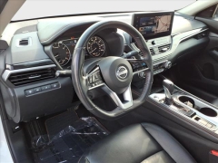 Used 2023  Nissan Altima 2&period;5 SR AWD Sedan at Best Choice Motors near Lafayette&comma; IN