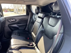 Used 2019  Jeep Cherokee 4d SUV 4WD Latitude Plus 2&period;0L Turbo at Best Choice Motors near Lafayette&comma; IN