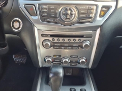 Used 2020  Nissan Pathfinder 4d SUV 4WD SL at Best Choice Motors near Lafayette&comma; IN