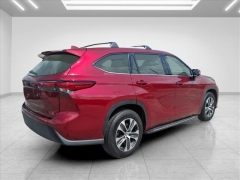 Used 2022  Toyota Highlander XLE FWD at Best Choice Motors near Lafayette&comma; IN