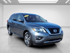 Used 2020  Nissan Pathfinder 4d SUV 4WD SL at Best Choice Motors near Lafayette&comma; IN
