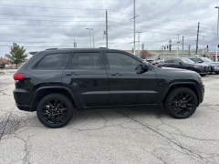 Used 2020  Jeep Grand Cherokee 4d SUV 4WD Laredo Altitude at Best Choice Motors near Lafayette&comma; IN