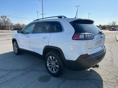 Used 2019  Jeep Cherokee 4d SUV 4WD Latitude Plus 2&period;0L Turbo at Best Choice Motors near Lafayette&comma; IN