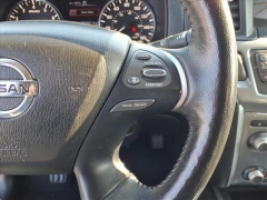 Used 2020  Nissan Pathfinder 4d SUV 4WD SL at Best Choice Motors near Lafayette&comma; IN