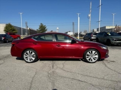 Used 2022  Nissan Altima 2&period;5 SV AWD Sedan at Best Choice Motors near Lafayette&comma; IN