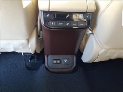 Used 2020  Toyota Highlander Hybrid 4d SUV FWD Platinum at Best Choice Motors near Lafayette&comma; IN