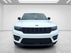 Used 2024  Jeep Grand Cherokee Altitude X 4x4 at Best Choice Motors near Lafayette&comma; IN