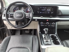 Used 2022  Kia Carnival LX Seat Package FWD at Best Choice Motors near Lafayette&comma; IN