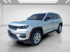 Used 2023  Jeep Grand Cherokee Limited 4x4 at Best Choice Motors near Lafayette&comma; IN