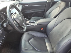 Used 2020  Toyota Camry 4d Sedan XLE at Best Choice Motors near Lafayette&comma; IN