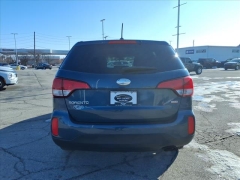 Used 2015  Kia Sorento 4d SUV FWD LX at Best Choice Motors near Lafayette&comma; IN