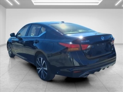 Used 2022  Nissan Altima 2&period;5 SR AWD Sedan at Best Choice Motors near Lafayette&comma; IN