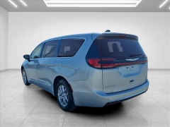 Used 2024  Chrysler Pacifica Touring L FWD at Best Choice Motors near Lafayette&comma; IN