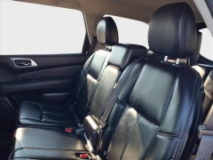 Used 2020  Nissan Pathfinder 4d SUV 4WD SL at Best Choice Motors near Lafayette&comma; IN