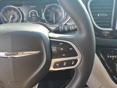 Used 2024  Chrysler Pacifica Touring L FWD at Best Choice Motors near Lafayette&comma; IN