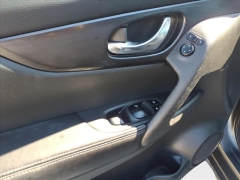 Used 2018  Nissan Rogue 4d SUV AWD SV at Best Choice Motors near Lafayette&comma; IN