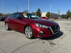 Used 2022  Nissan Altima 2&period;5 SV AWD Sedan at Best Choice Motors near Lafayette&comma; IN