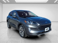 Used 2022  Ford Escape Titanium AWD at Best Choice Motors near Lafayette&comma; IN