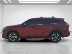 Used 2022  Toyota Highlander XLE FWD at Best Choice Motors near Lafayette&comma; IN