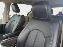 Used 2024  Chrysler Pacifica Touring L FWD at Best Choice Motors near Lafayette&comma; IN