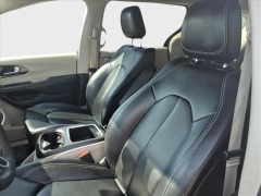 Used 2024  Chrysler Pacifica Touring L FWD at Best Choice Motors near Lafayette&comma; IN