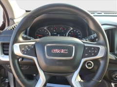 Used 2024  GMC Terrain FWD 4dr SLE at Best Choice Motors near Lafayette&comma; IN