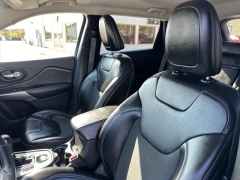 Used 2019  Jeep Cherokee 4d SUV 4WD Latitude Plus 2&period;0L Turbo at Best Choice Motors near Lafayette&comma; IN