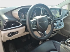 Used 2024  Chrysler Pacifica Touring L FWD at Best Choice Motors near Lafayette&comma; IN