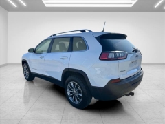 Used 2019  Jeep Cherokee 4d SUV 4WD Latitude Plus 2&period;0L Turbo at Best Choice Motors near Lafayette&comma; IN