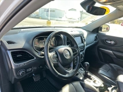 Used 2019  Jeep Cherokee 4d SUV 4WD Latitude Plus 2&period;0L Turbo at Best Choice Motors near Lafayette&comma; IN