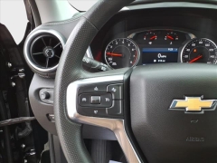 Used 2025  Chevrolet Blazer FWD 4dr LT w&sol;2LT at Best Choice Motors near Lafayette&comma; IN