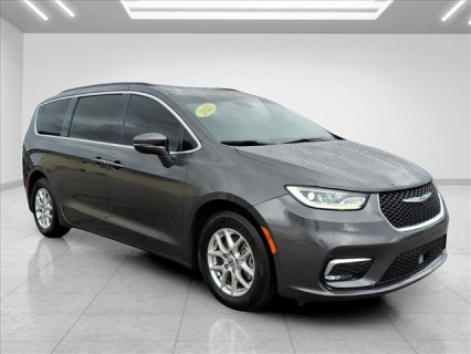 Used 2022 Chrysler Pacifica Touring L FWD at Best Choice Motors near Lafayette, IN