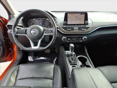 Used 2021  Nissan Altima 2&period;5 Platinum AWD Sedan at Best Choice Motors near Lafayette&comma; IN