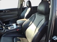 Used 2025  Kia Carnival LXS FWD at Best Choice Motors near Lafayette&comma; IN