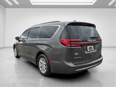 Used 2022  Chrysler Pacifica Touring L FWD at Best Choice Motors near Lafayette&comma; IN