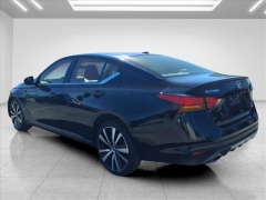 Used 2022  Nissan Altima 2&period;5 SR AWD Sedan at Best Choice Motors near Lafayette&comma; IN