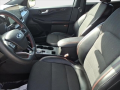 Used 2024  Ford Escape Hybrid Platinum AWD at Best Choice Motors near Lafayette&comma; IN