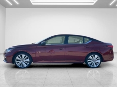 Used 2022  Nissan Altima 2&period;5 SV AWD Sedan at Best Choice Motors near Lafayette&comma; IN