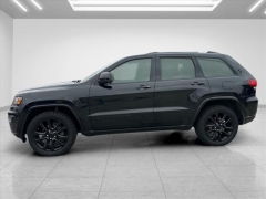 Used 2020  Jeep Grand Cherokee 4d SUV 4WD Laredo Altitude at Best Choice Motors near Lafayette&comma; IN