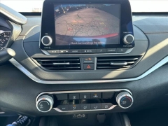 Used 2022  Nissan Altima 2&period;5 SV AWD Sedan at Best Choice Motors near Lafayette&comma; IN