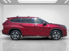Used 2022  Toyota Highlander XLE FWD at Best Choice Motors near Lafayette&comma; IN