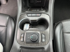 Used 2023  GMC Acadia FWD 4dr SLT at Best Choice Motors near Lafayette&comma; IN